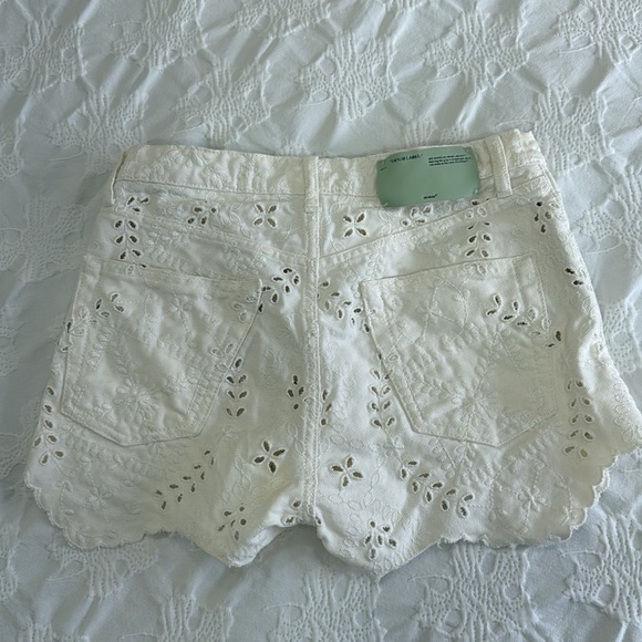 OFF White White Eyelet Lace Women Shorts - Picture 2 of 6